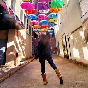 Meet your Posher, Kendra